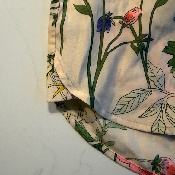 Express Multicolor Floral Sleeveless Blouse - Picture 5 of 9